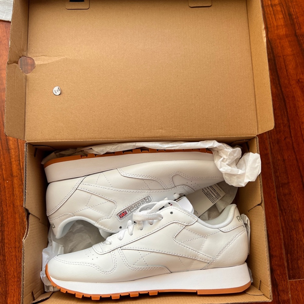 Reebok Classic Leather Unisex sneakers size 7.5/9
